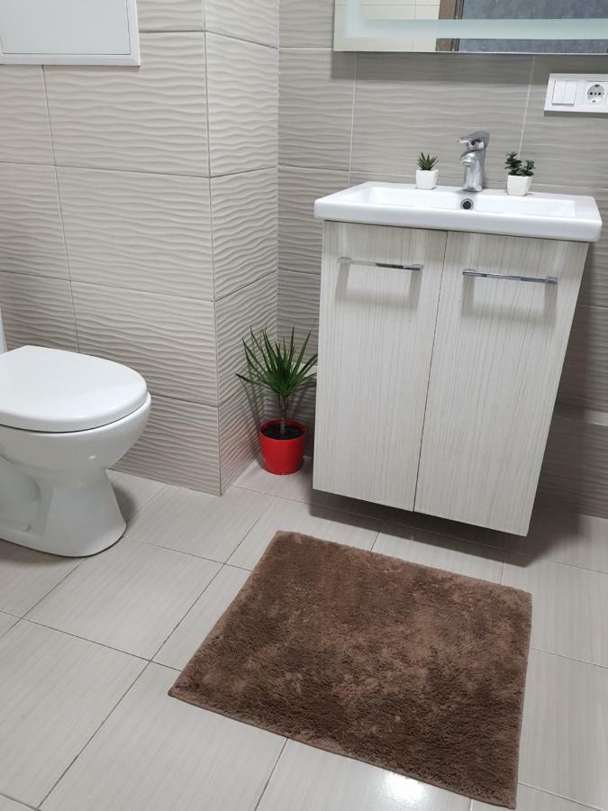 Стильные Аппартаменты На Новых Домах Kharkiv Eksteriør bilde